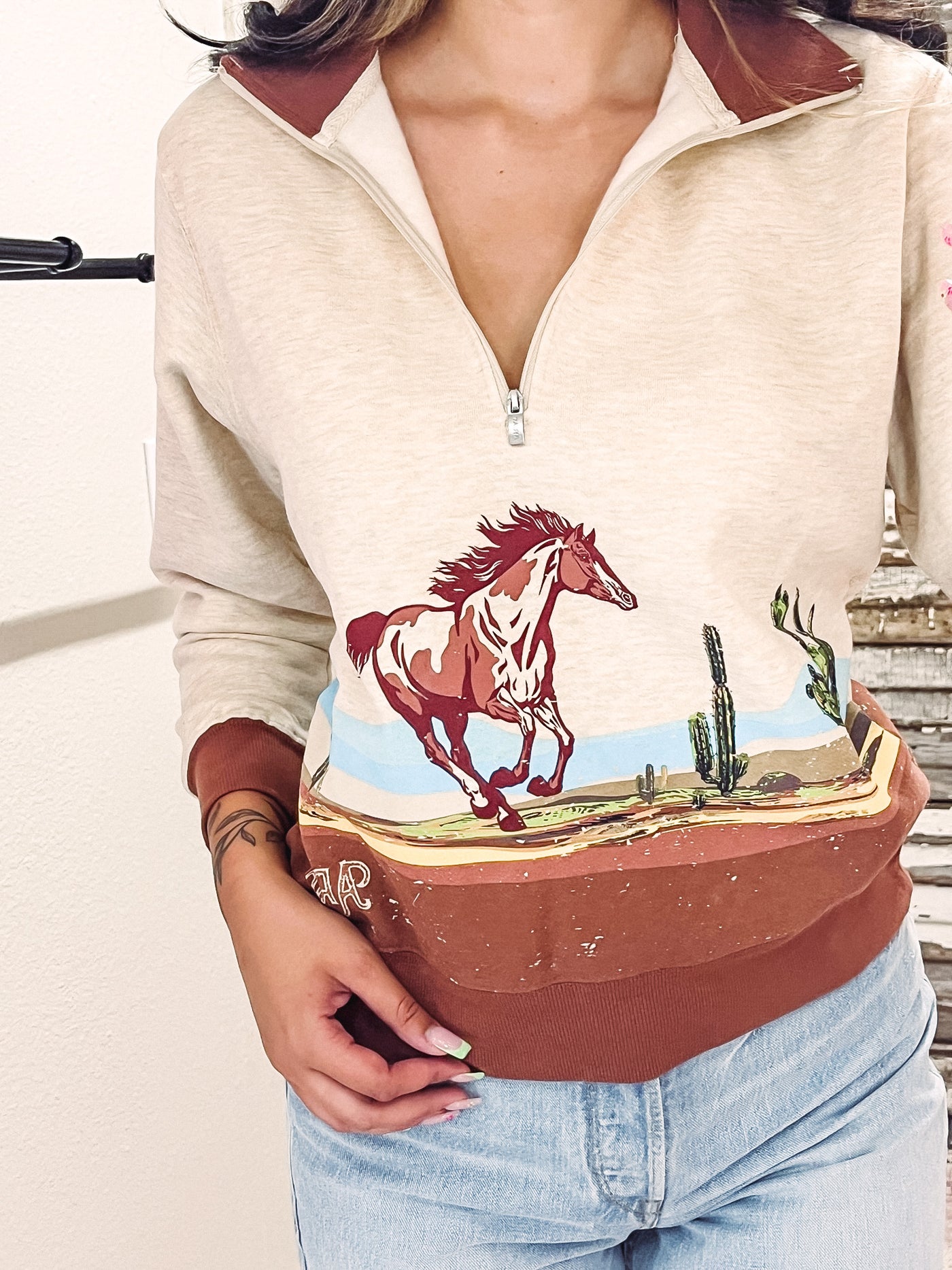 Wild Horse Sweatshirt - Ariat - XXL left