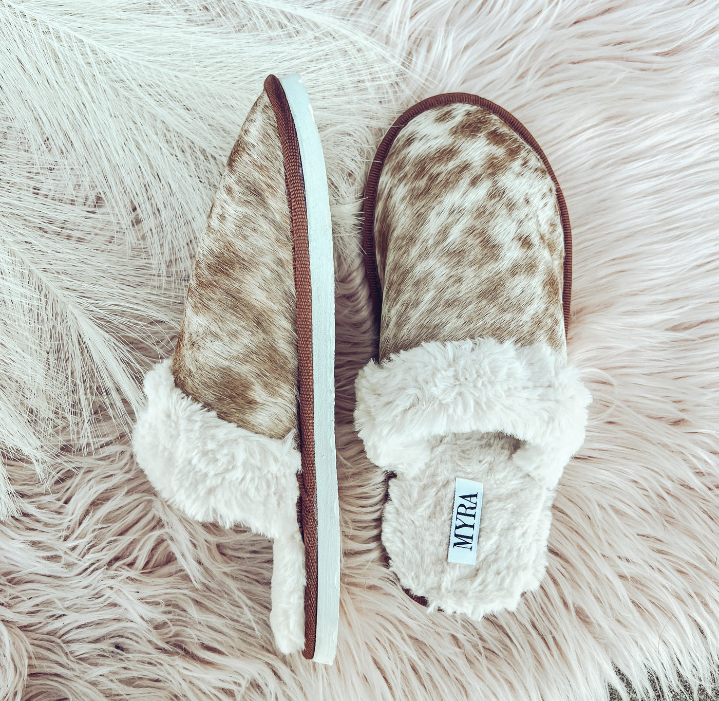 Hide Slippers - size 6 left