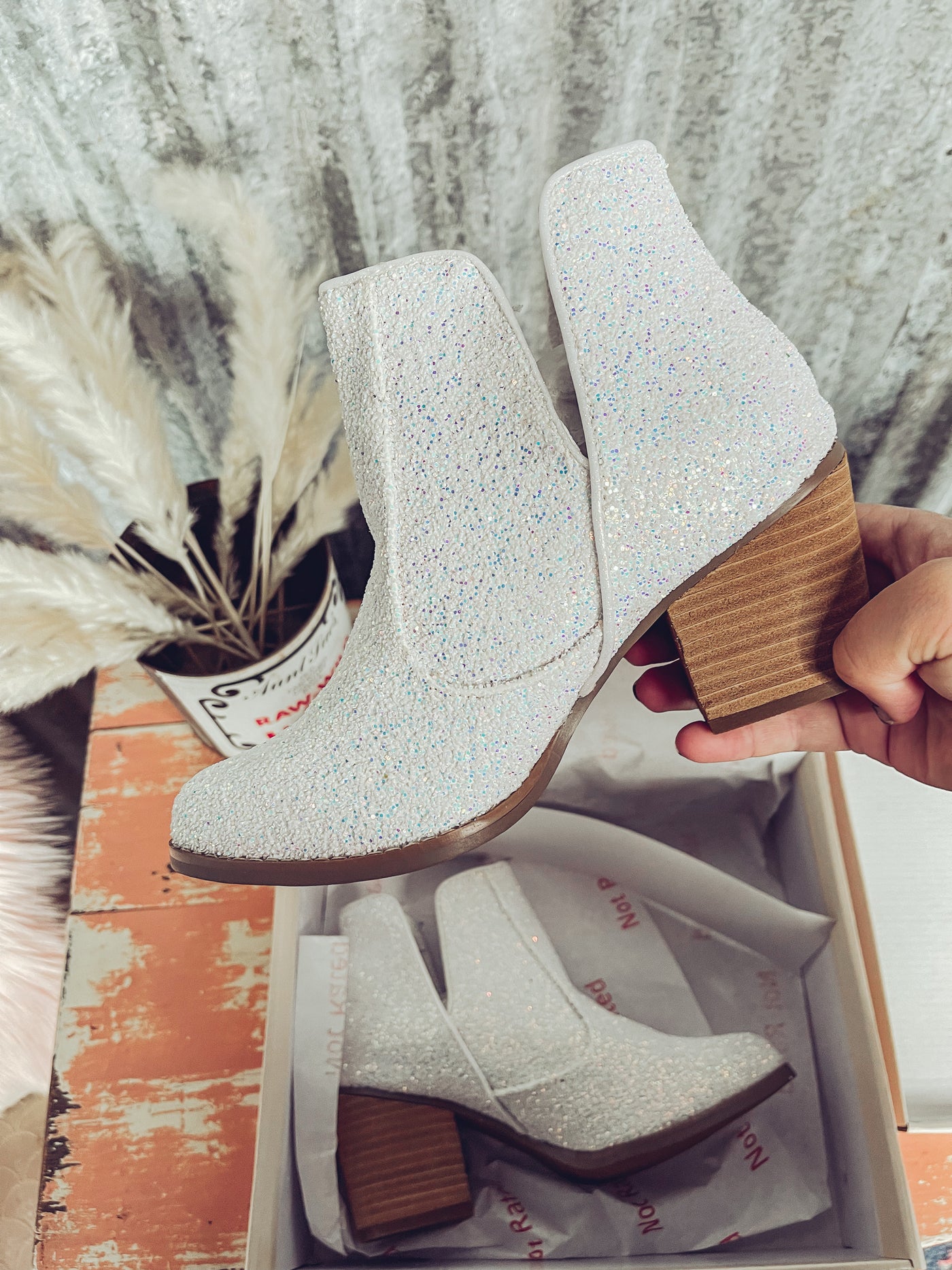 Dolly Glitter Booties - White