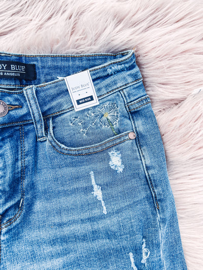 How Dande' Shorts - Judy Blue Shorts - S left